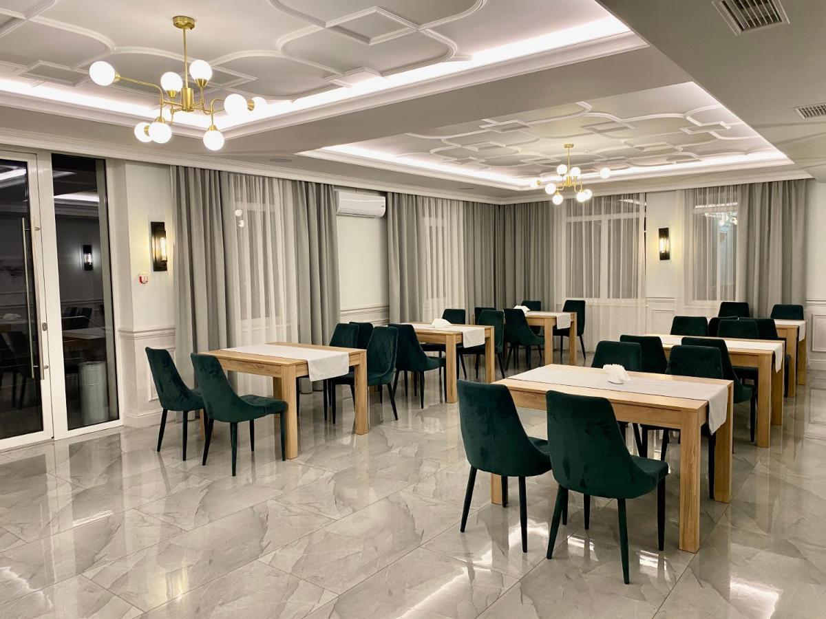 Hotel Sv Львів Екстер'єр фото