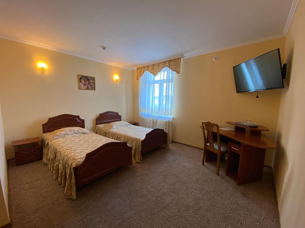 Hotel Sv Львів Екстер'єр фото