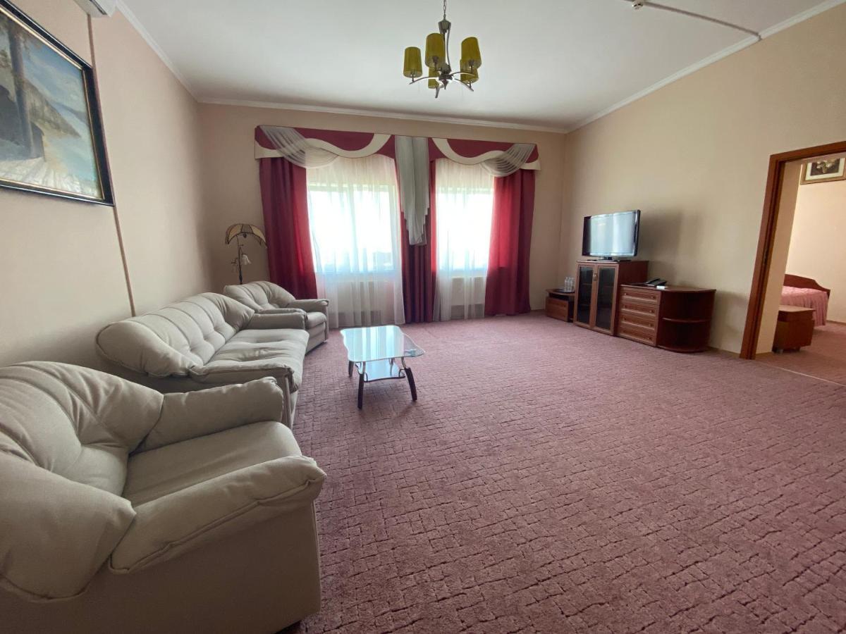 Hotel Sv Львів Екстер'єр фото
