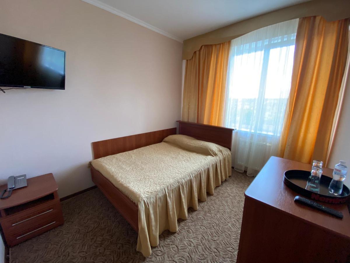 Hotel Sv Львів Екстер'єр фото