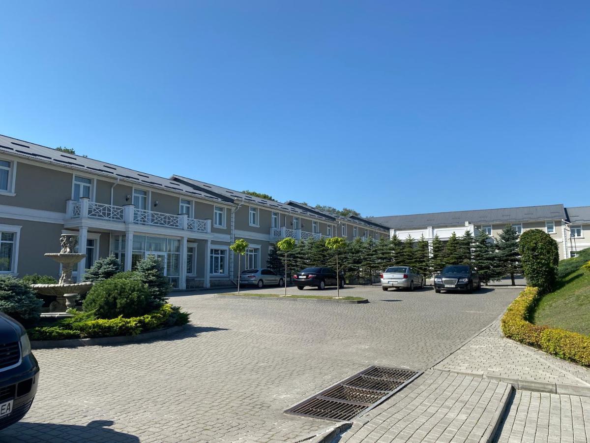Hotel Sv Львів Екстер'єр фото