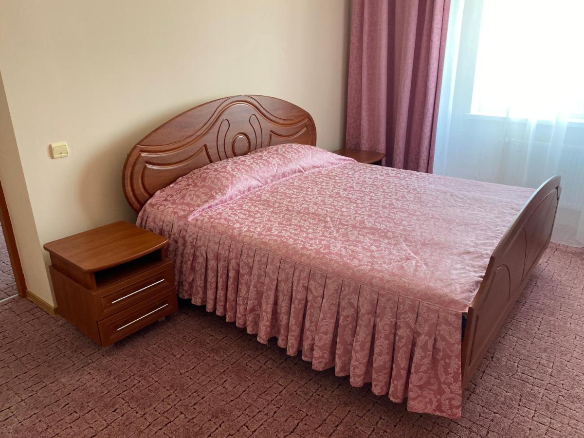 Hotel Sv Львів Екстер'єр фото